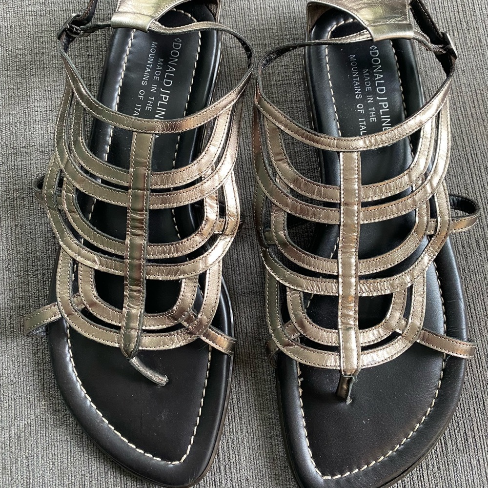 Donald J Pliner sandals women’s 9